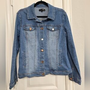1822 Denim Light Blue Women's Jean Jacket